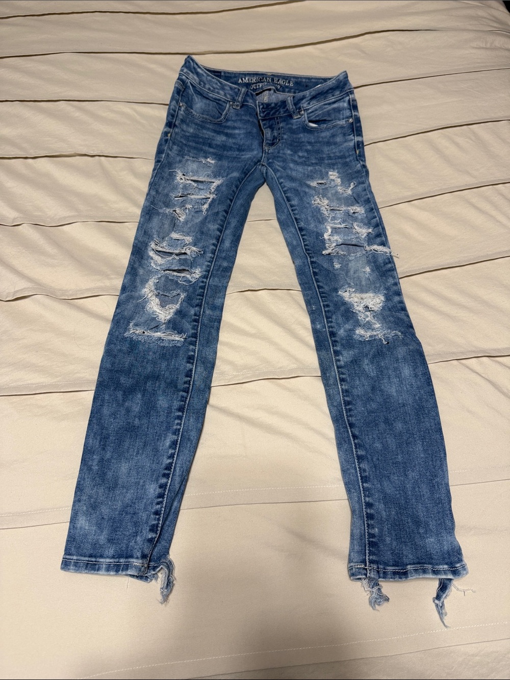 American Eagle Outfitters Women's Ripped Blue Skinny Jeans
